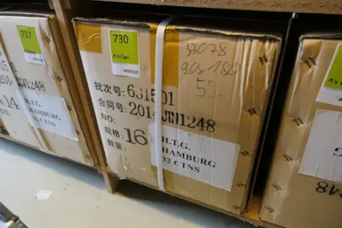 1 adet kutu perde