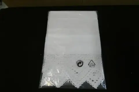 2 cajas de cortinas