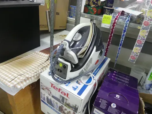Tefal - Dampstrykestasjon