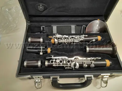 1 adet Uebel B klarnet, model B-622