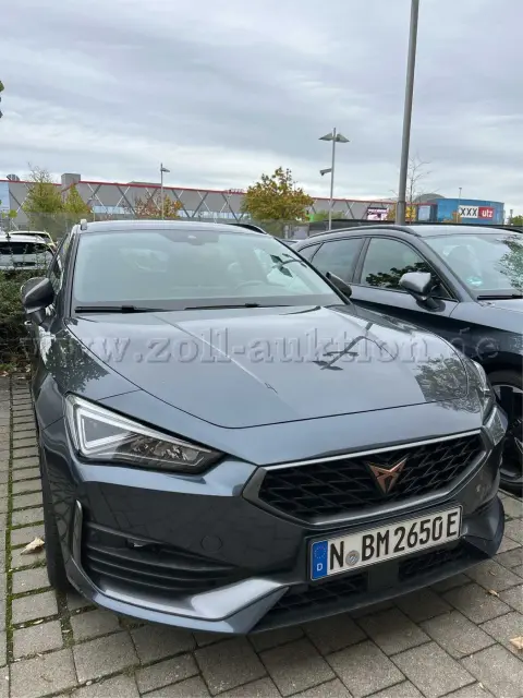 1 سيارة SEAT CUPRA Leon Sportstourer 1.4 e-Hybrid Plug-In