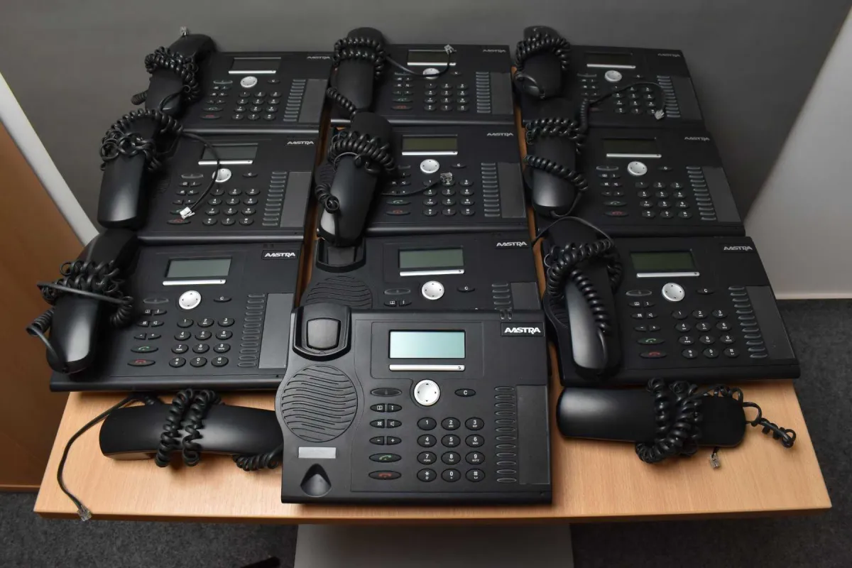 10 部 Mitel / Aastra 5370IP 电话
