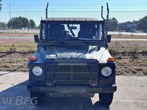 越野车 Mercedes 250 GD