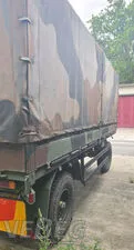 Rimorchio a 2 assi 7 t con pianale