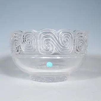TIFFANY & CO. طاسة "Louis Comfort Tiffany Collection'S" من الكريستال المصقول بأسلوب آرت ديكو، Germany، تسعينيات القرن العشرين.