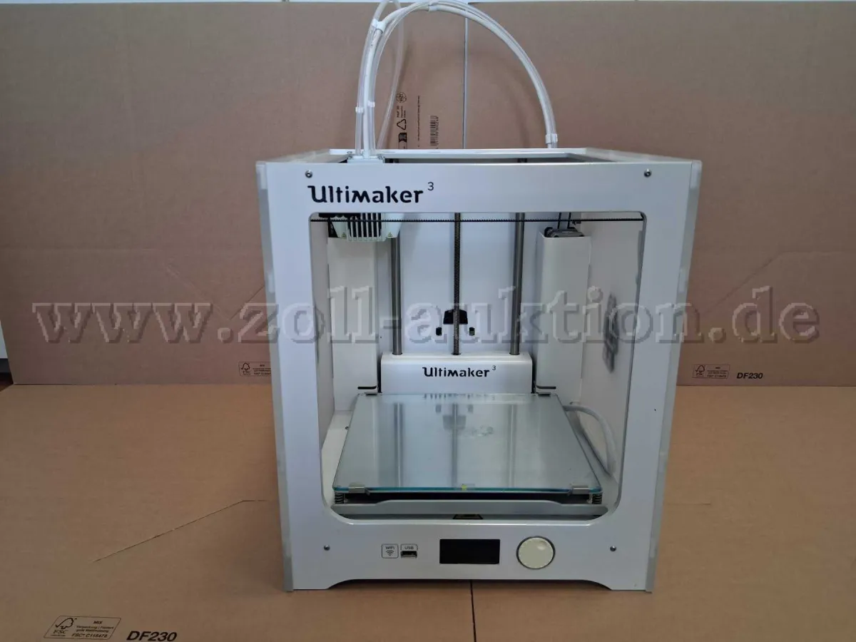 1 stampante 3D Ultimaker 3