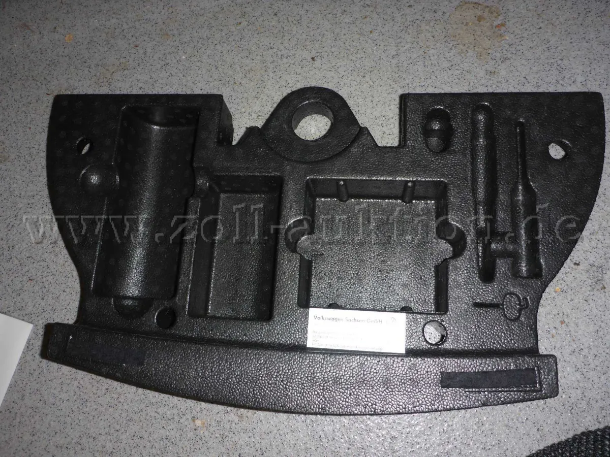 1 个工具盒/箱 Volkswagen Touran 5T 自 2015 年款起
