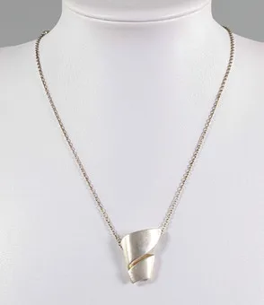 Ciondolo di design su catena, argento 925