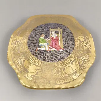 Lågdåse med hofscene – Perlam, Limoges/Frankrig, formentlig midten af 20. årh., porcelæn.