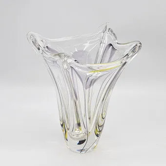 MAX VERBOEKET。设计师花瓶,型号 H00-45,工作室玻璃,荷兰,约 1960 年代,签名。