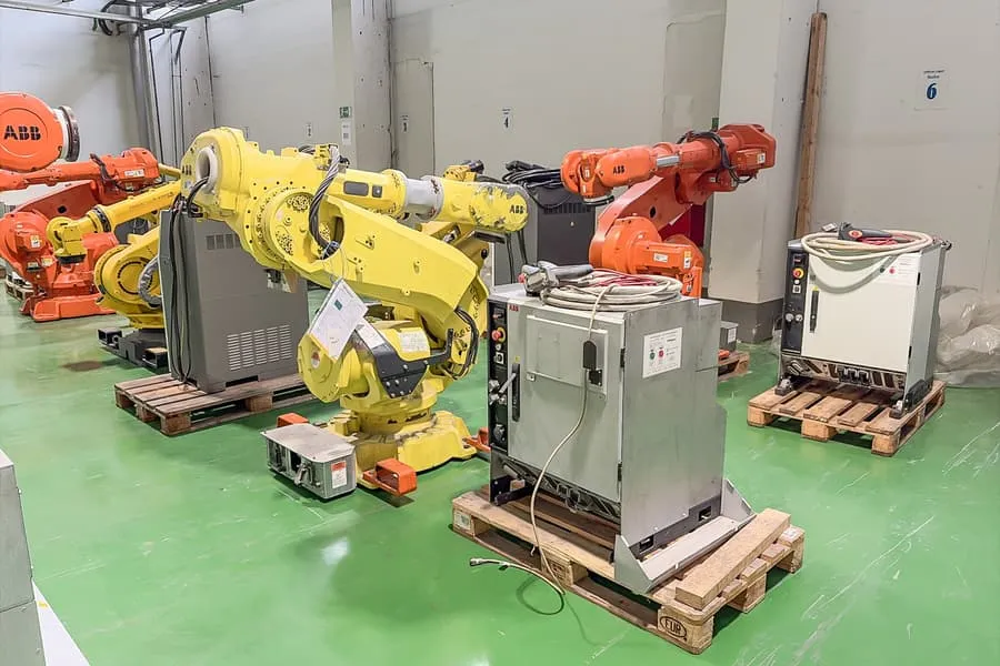 Robot przemysłowy ABB IRB 6640 M2004