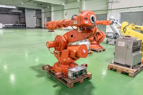 Industrijski robot ABB IRB 6640 M2004