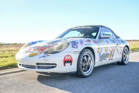 سيارة مكشوفة Porsche 911 996 Carrera 4 Art Car Design (الولايات المتحدة)