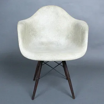 CHARLES & RAY EAMES。Zenith Plastics,转椅,型号 PAW 'Rope Edge' 设计于1948年。第一代,罕见的Seng底座。