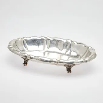 SCHLEISSNER & SÖHNE。奇彭代尔风格高脚碗,800银,约1900年,德国哈瑙。