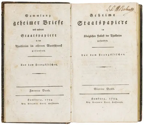 18 x 10,5 cm. Halvlæderbind fra samtiden. Hayn/Gotendorf II, 401 - Steinbrink 1793, 7 - Første tyske udgave af "Politique de tous les…
