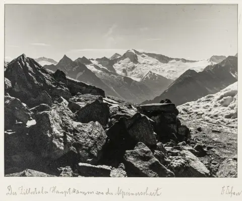Østrig – Defner, Adalbert. Fem originale fotografier. Vintages. Sølvgelatine. Delvist monterede, med egenhændig påskrift og signatur i blyant