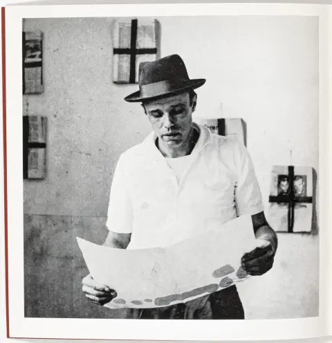 Fluxus – Beuys, Joseph. Fluxus. Fra samlingen van der Grinten. Staldudstilling i van der Grintens hus. Med 24…
