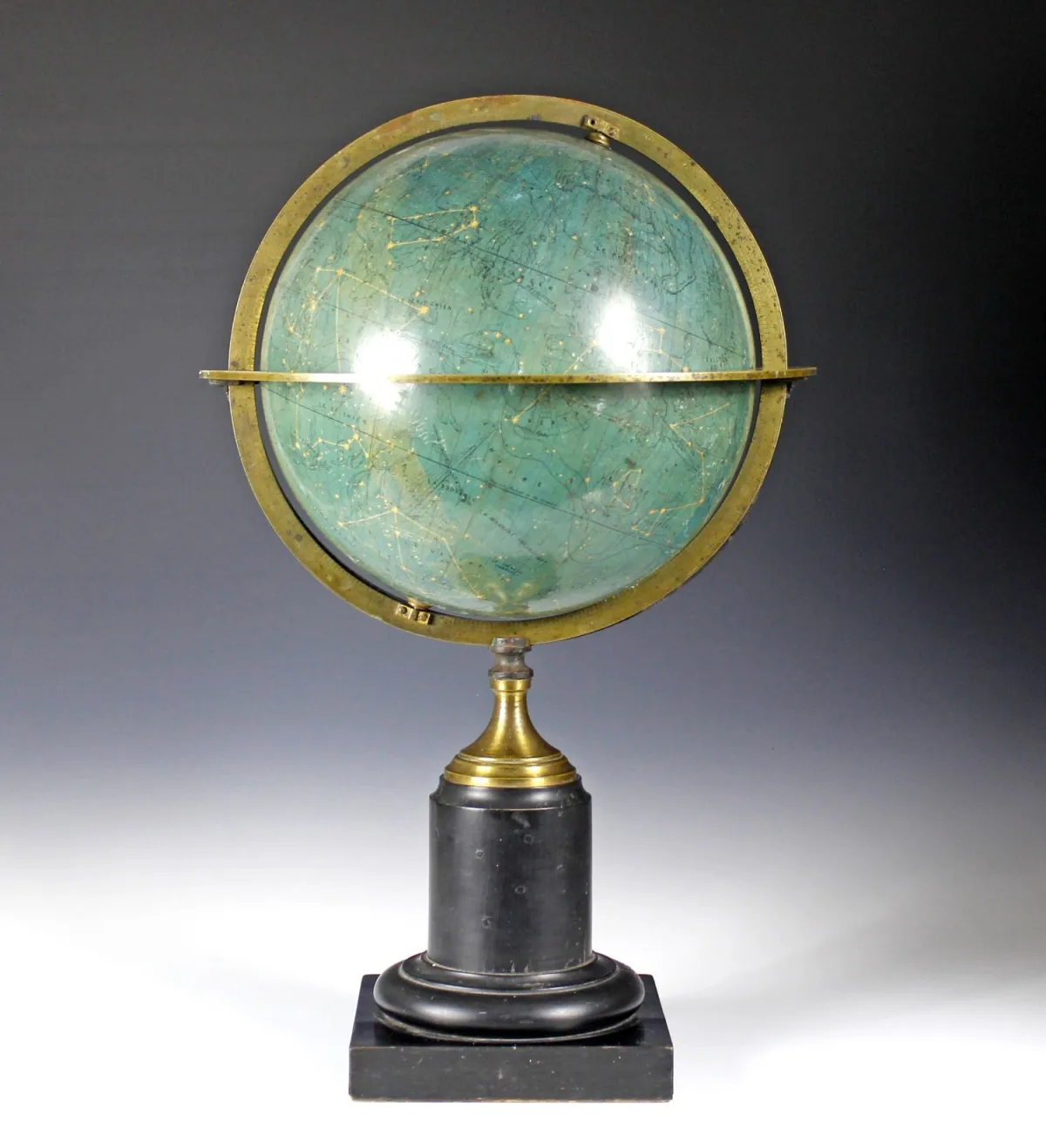 Globes en astronomie – Hemelglobe van Ch. Simon, Parijs circa 1870