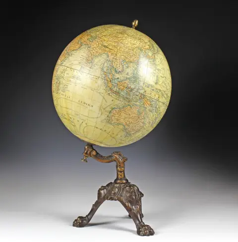 ग्लोब और खगोल विज्ञान – Jean Lebègue का पृथ्वी ग्लोब। पेरिस, लगभग 1895, अंकित "Globe terrestre, J. Lebègue & Cie., Editeurs, 30, Rue de…"