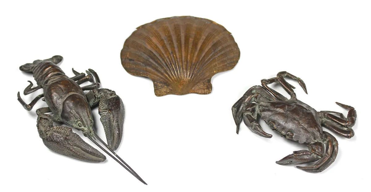 动植物 – 两只螃蟹和一个贝壳的电铸自然铸件。金属，约1900年。长度：约11厘米至19厘米