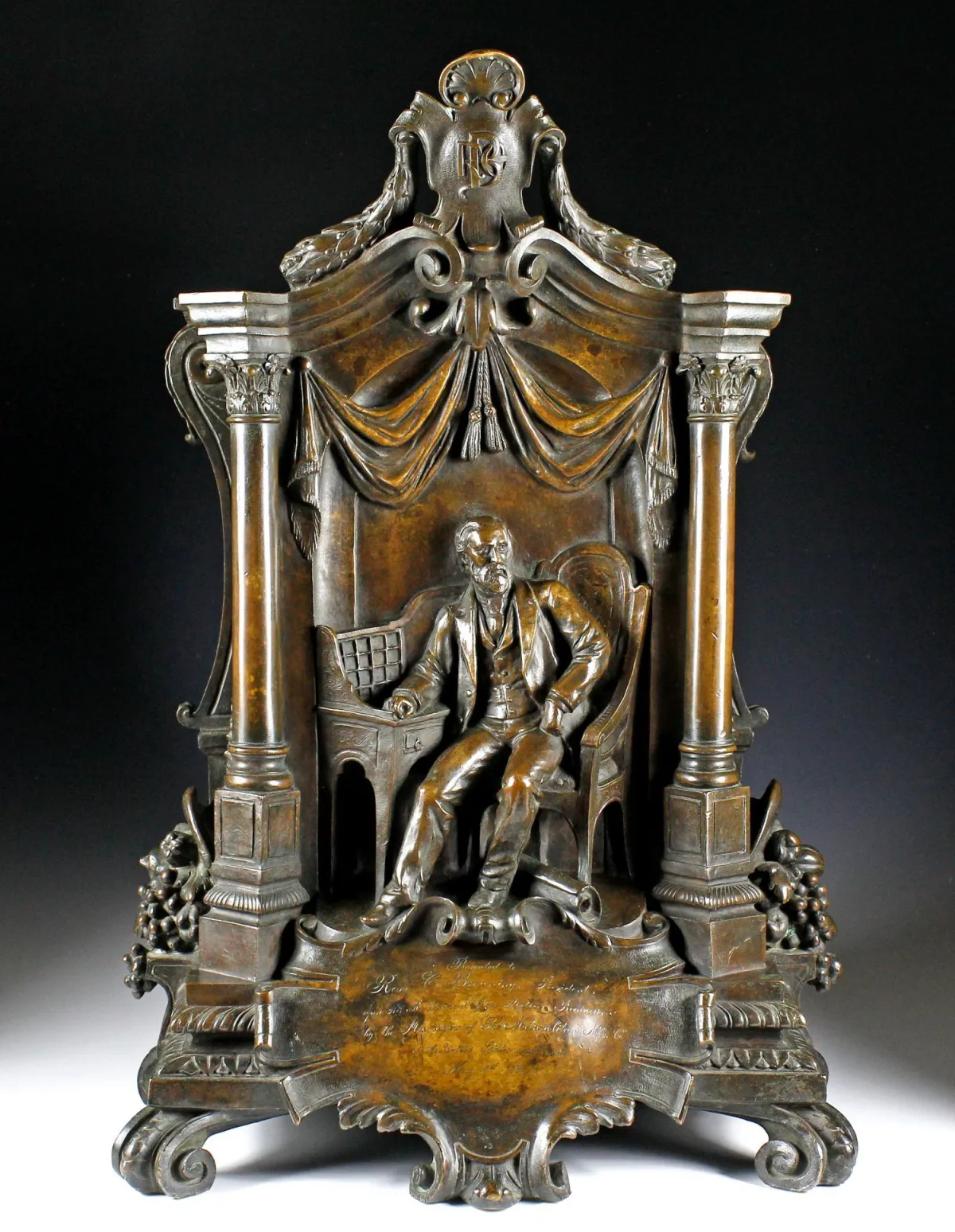 奇珍异品 – 一件非凡的大型青铜纪念雕塑。纽约，1892年，"Presented to Ross C. Browning, President..."