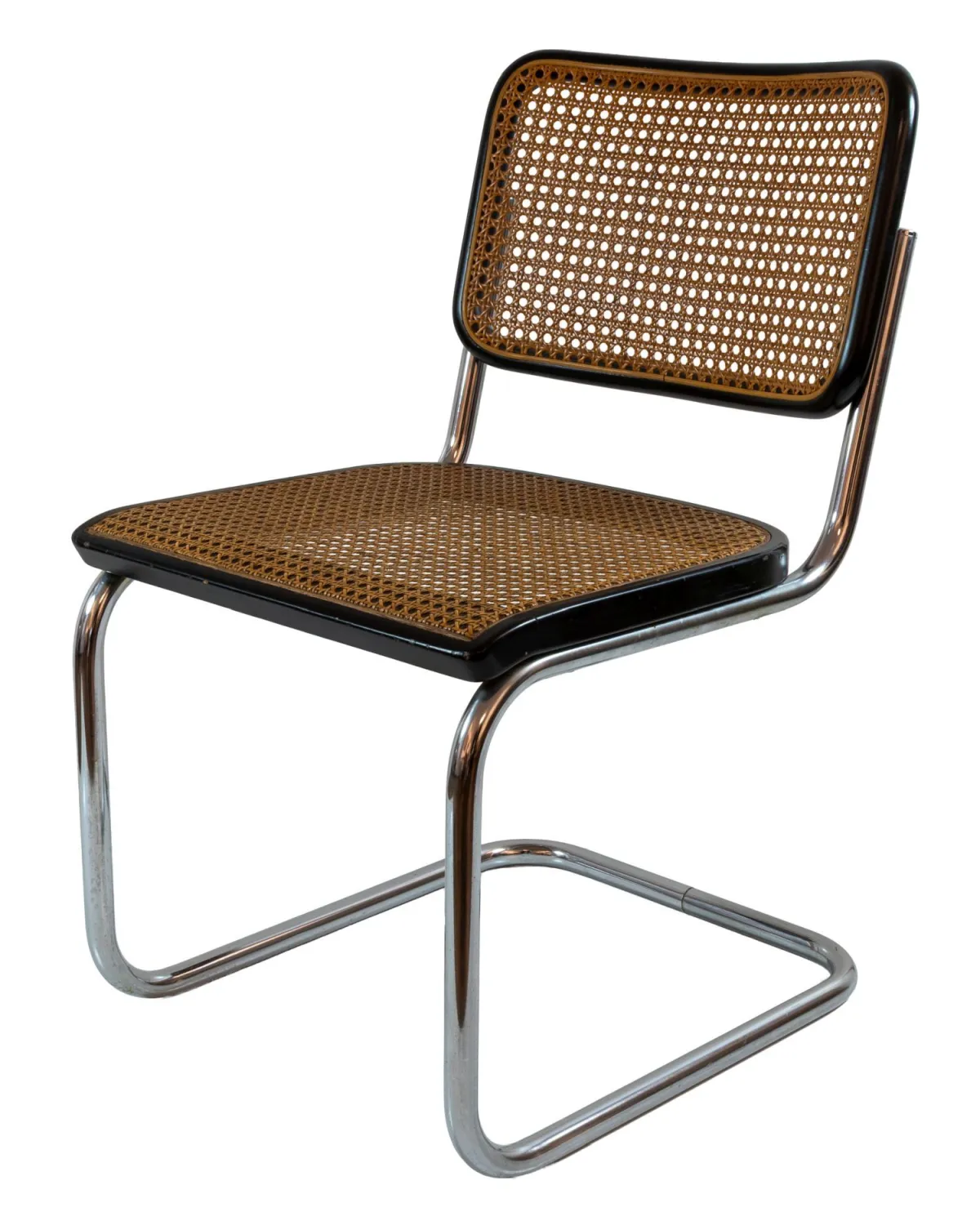 设计 – Breuer, Marcel。Cesca 椅（Thonet S32 V）。镀铬钢管悬臂椅，座面与靠背为实木黑色框架…