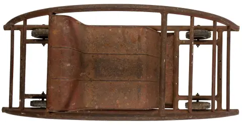 Design – Brockhagen, Hans og Erwin Andrä. Vippevogn. Sveist stålrør og plate, rødmalt. DDR, trolig 1950-årene. 35,5 x…