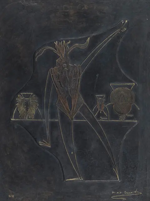 Ernst, Max – Bronzerelief II。青铜，背景深色做旧，凸起浮雕抛光。右下角刻有签名，左下角编号（压印）。…