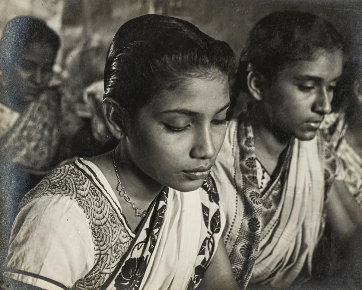 Beaton, Cecil – Indian Education。7张银盐明胶印相合集。Vintage。每张背面均有"Indian Education"贴标。