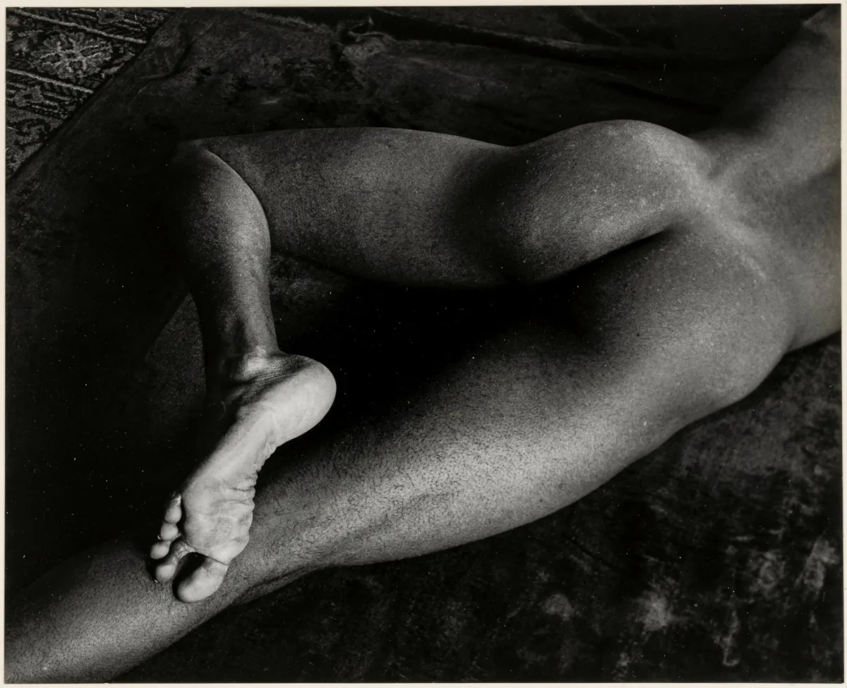 同性恋 - LGBTQ – White, Minor。Nude, Bare Foot（旧金山）。银盐明胶，裱于纸板。