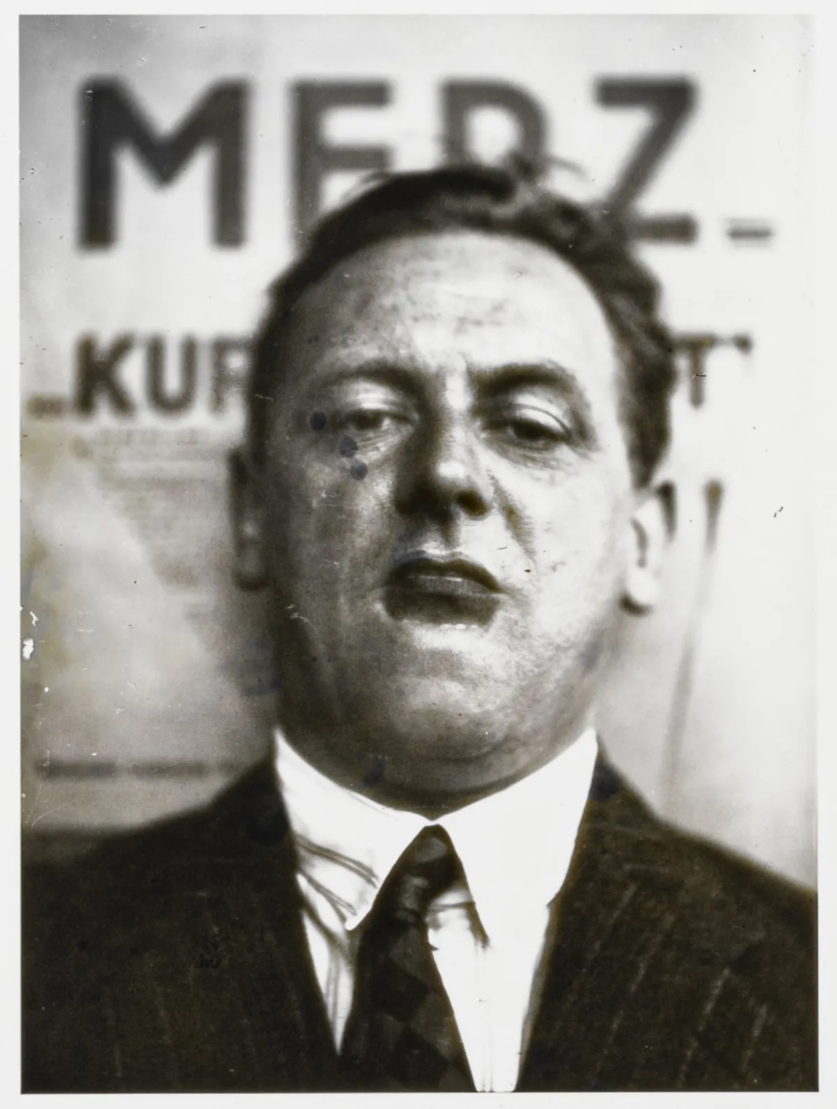 Lissitzky, El – 五幅照片。银盐明胶。为 Griffelkunst 从玻璃底片制作的新冲印，1985 年。画面尺寸：40 x 30 厘米。…