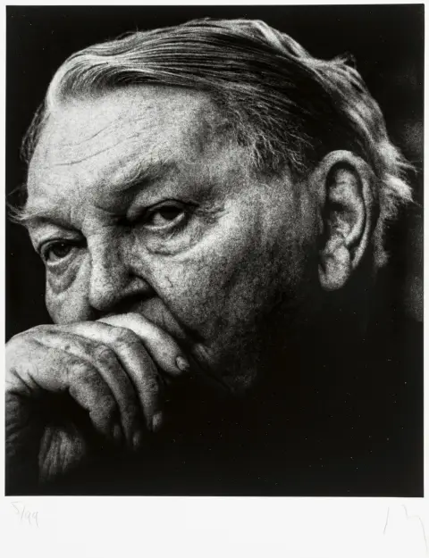 Müller, Konrad Rufus – Die 8 Kanzler. Pochette avec 8 photographies originales. Gélatine argentique sur papier baryté.