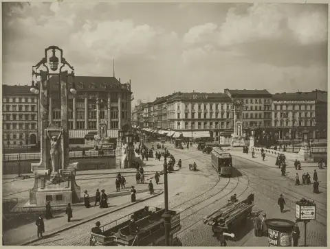 Rückwardt, Hermann – Oranienplatz Berlin-Kreuzberg nakon preuređenja Brune Shmitza 1906. Tri originalne fotografije. Vintage.…