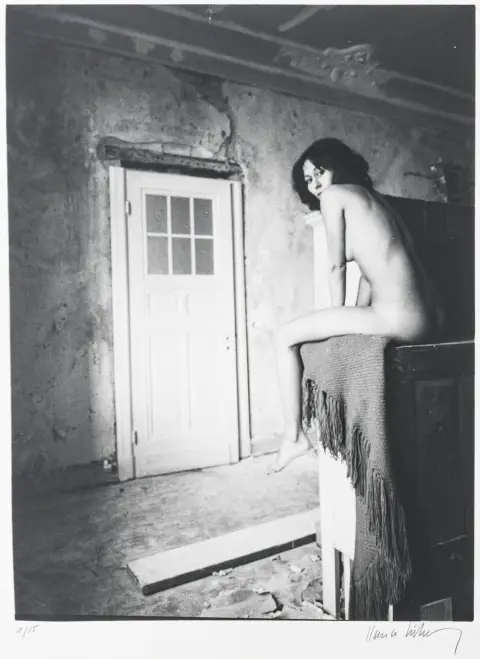 Székessy, Karin – Yvonne I. Gélatine argentique sur papier photo Agfa mat. Vintage. Signé et numéroté, titré et tamponné au verso.