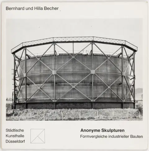 Fotobøker – Becher, Bernd og Hilla. Anonyme Skulpturen: Formvergleiche industrieller Bauten.