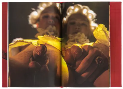 Fotobøger – Schlingensief, Christoph. Mozart Balls. Cockoko. Med 2 originale håndaftryk og 40 helsides fotografiske...