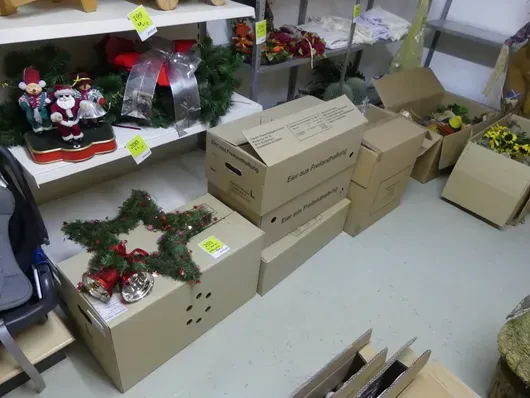 Lote de decoración navideña (4 cajas)