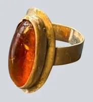 Sølvring 830 med rav-cabochon, str. 652, 3,32 g