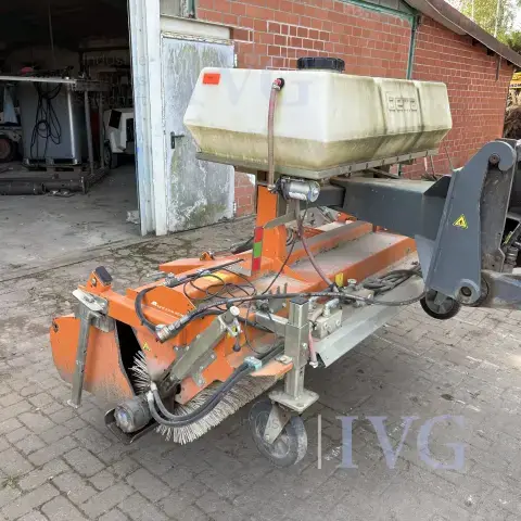 Măturătoare cu perie montată BEMA 25 Dual