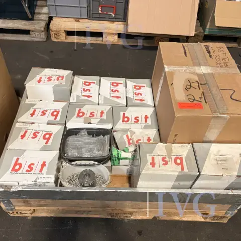 Lot șuruburi / materiale de fixare