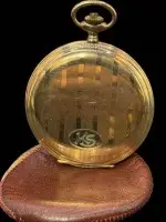 Orologio da tasca meccanico piatto con coperchio a molla HTU "Ch.F.Tissot&Fils" Locle, cassa doppia, movimento funzionante, ben conservato, D-5 cm, fronte con monogramma, astuccio in pelle