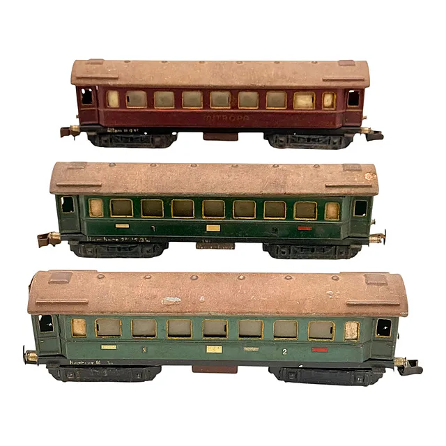 Märklin H0 deux voitures voyageurs 341 et voiture-lits MITROPA 343, probablement années 1950