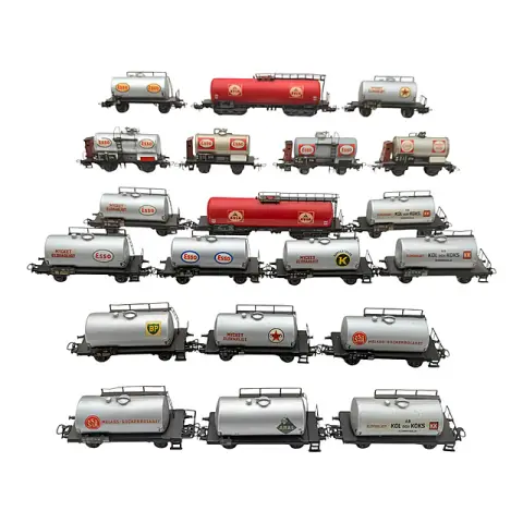 Märklin lot 20 ketelwagens met reclameopschrift, tankwagens, spoor H0