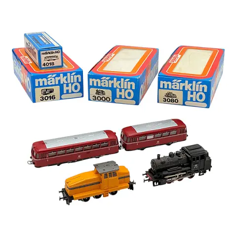 Märklin H0 lot 3000, 3016, 3080 en 4018 met stoomlocomotief BR 89 en railbus