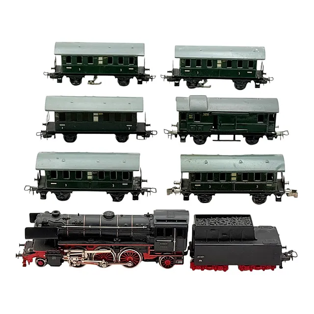 Märklin H0 parna lokomotiva serije 23 014 s tenderom i šest vagona