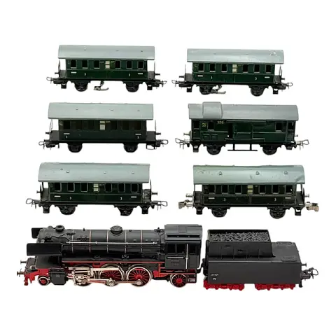 Märklin spoor H0 stoomlocomotief serie 23 014 met tender en zes wagens