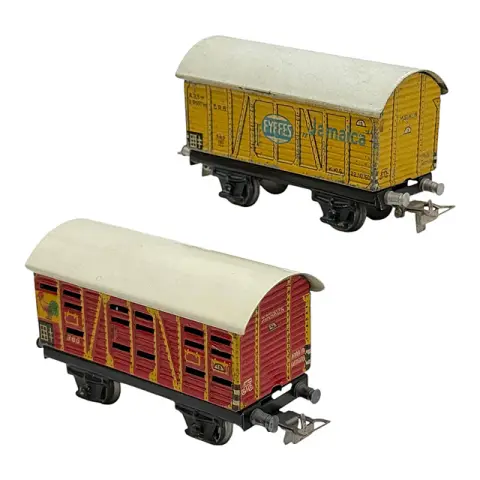 Märklin schaal H0 bananenreclamewagen FYFFES Jamaica en kleinveewagen 386, blikuitvoering