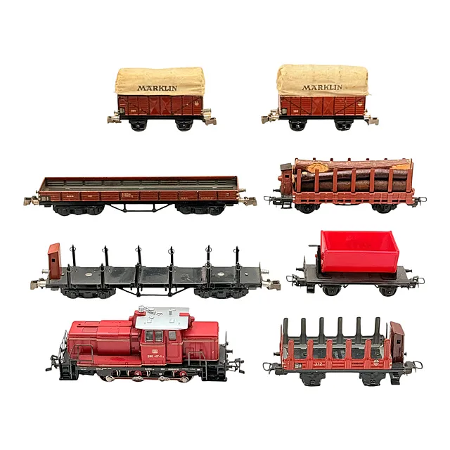 Märklin H0 locomotiva diesel BR 260 DB con sette carri merci, carri ribaltabili e a sponde