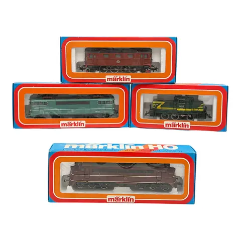 Märklin voie H0 quatre locomotives modèles étrangers 3030 3038 3067 3149, emballage d'origine
